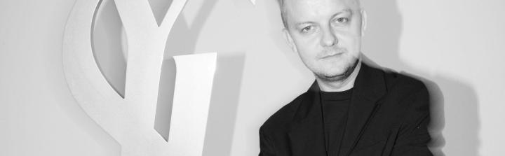 Polak w centrali L&rsquo;Or&eacute;al. Krzysztof Bożek pokieruje w Europie rozwojem Armani Beauty i Valentino Beauty